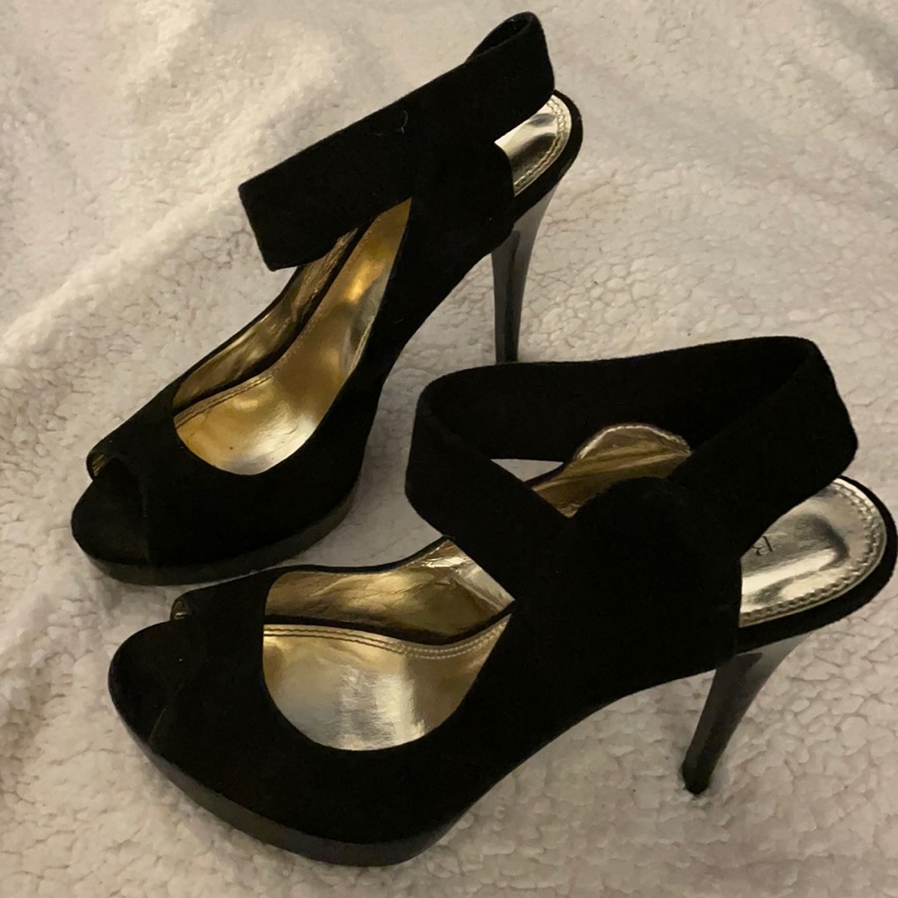 BAKERS PLATFORM HEELS 👠